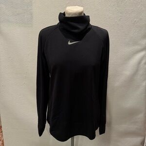 Nike AeroReact Black Pullover